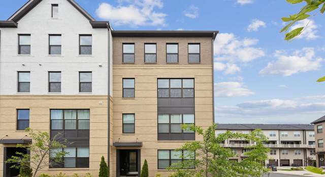 Photo of 4902 Longmire Way #24, Chantilly, VA 20151