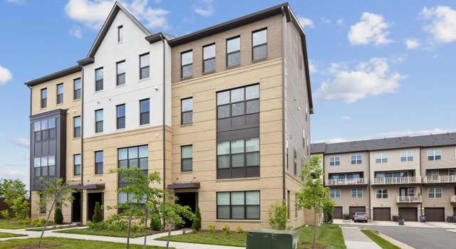Photo of 4902 Longmire Way #24, Chantilly, VA 20151