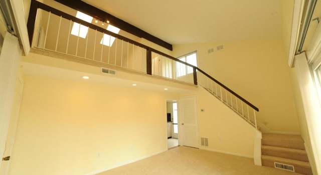Photo of 10513 Arrowood St, Fairfax, VA 22032
