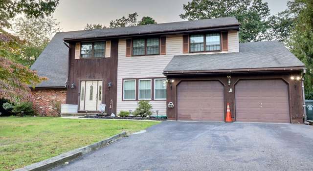 Photo of 11 Briarwood Dr, Voorhees, NJ 08043