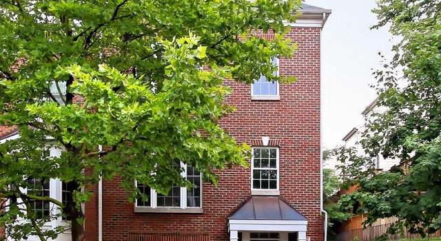 Photo of 4009 Park Chase Dr, Fairfax, VA 22030