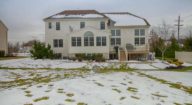 Photo of 1 Foxtail Ct, Mount Laurel, NJ 08054