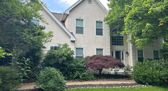 Photo of 1 Huntsman Dr, Garnet Valley, PA 19060