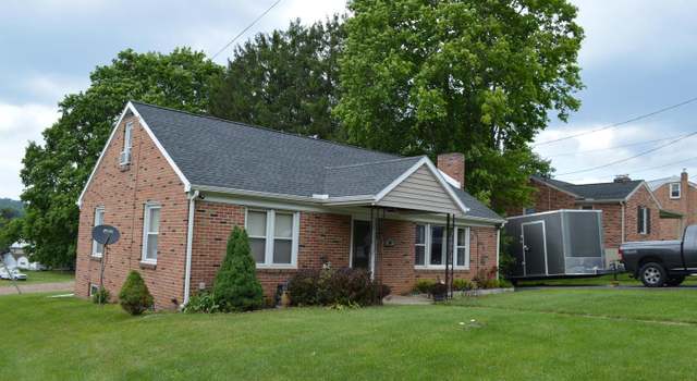 Photo of 99 Main St, Seven Valleys, PA 17360