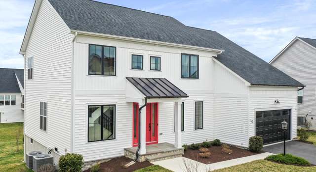 Photo of 47 Dunbarton St, Charles Town, WV 25414
