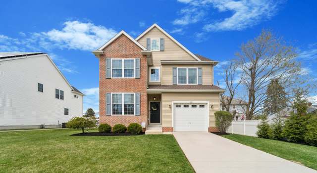 Photo of 103 Presidential Dr, Berlin, NJ 08009
