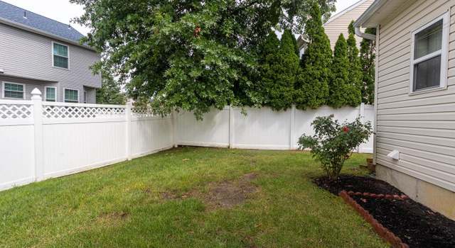 Photo of 10 Woodyfield Ln, Delran, NJ 08075