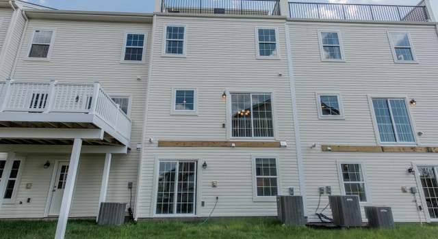 Photo of 7954 Blue Stream Dr, Elkridge, MD 21075