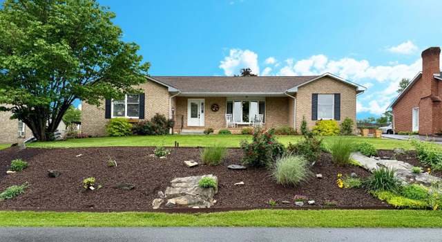 Photo of 104 Rosewood Dr, Martinsburg, WV 25401
