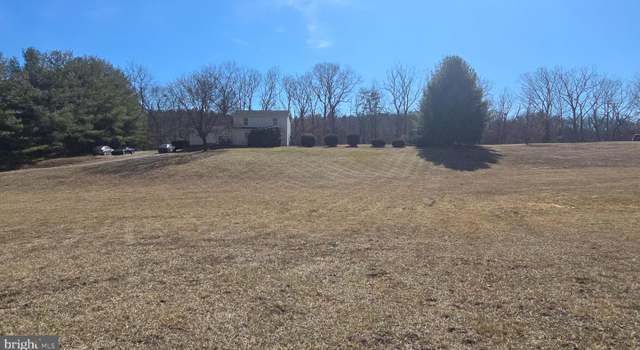 Photo of 124 Clifton Rd, Paw Paw, WV 25434