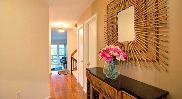 Photo of 2082 Lake Audubon Ct, Reston, VA 20191
