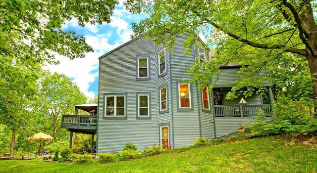 Photo of 2082 Lake Audubon Ct, Reston, VA 20191