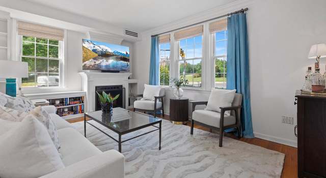 Photo of 3 Russell Rd Unit 3B, Alexandria, VA 22301