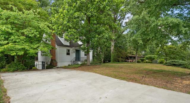 Photo of 5604 Edgemont Dr, Alexandria, VA 22310
