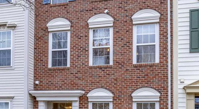 Photo of 42824 Cedar Hedge St, Chantilly, VA 20152