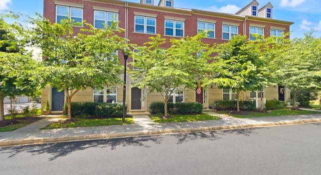 Photo of 16013 Haygrath Pl, Gainesville, VA 20155