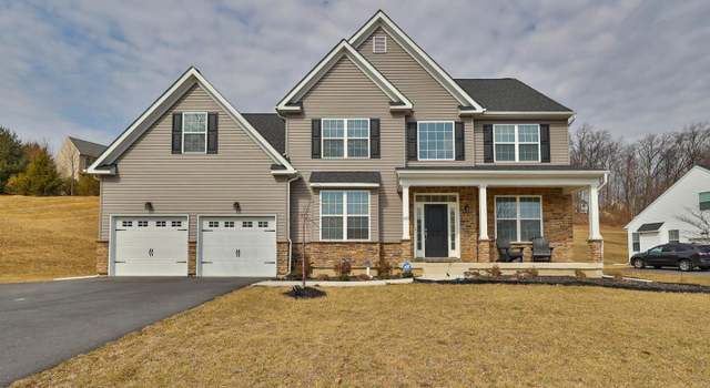 Photo of 8393 Scenic View Dr, Breinigsville, PA 18031