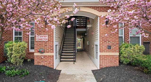 Photo of 21216 Mcfadden Sq #406, Sterling, VA 20165