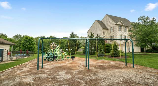 Photo of 2520 Waterside Dr #405, Frederick, MD 21701