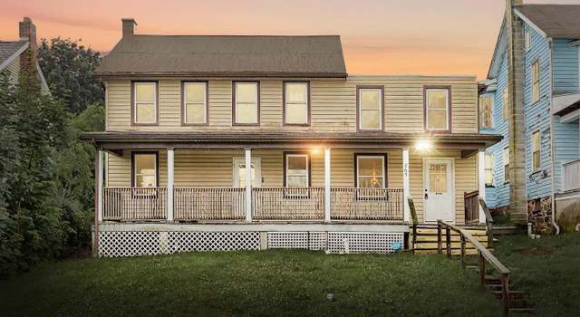 Photo of 865 E Market St, Mount Wolf, PA 17347