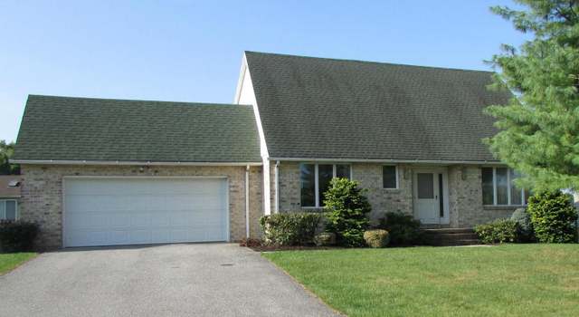 Photo of 1909 Appleyard Dr, Chambersburg, PA 17202