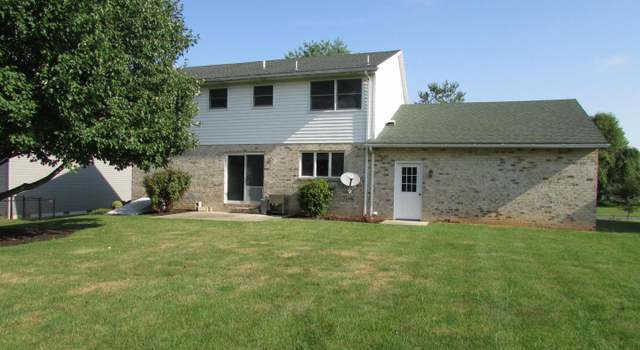 Photo of 1909 Appleyard Dr, Chambersburg, PA 17202