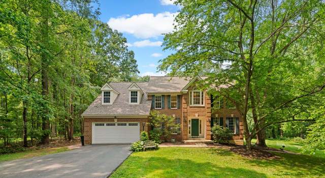 Property at 6445 Stream Valley Way, Gaithersburg, MD 20882, 4 beds, 3 baths