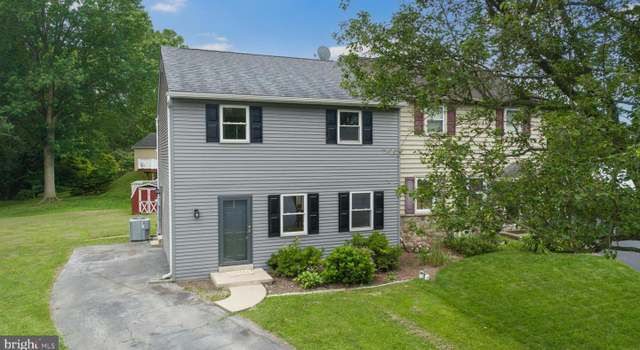 Photo of 454 Coreopsis Dr, Lancaster, PA 17602