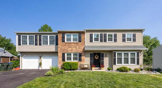 Photo of 33 Roosevelt Dr, Boyertown, PA 19512