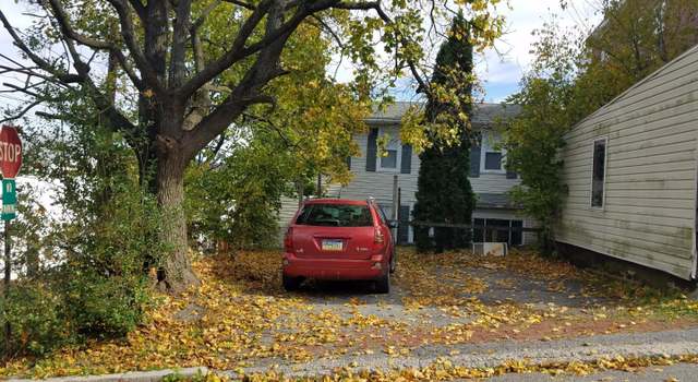 Photo of 68 Mahanoy St, Tamaqua, PA 18252