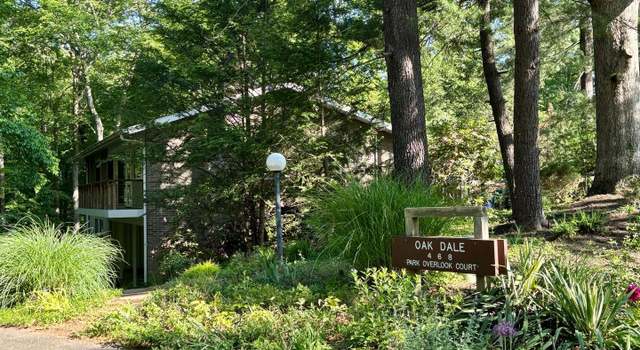 Photo of 8 Park Overlook Ct, Bethesda, MD 20817