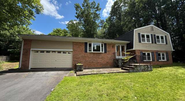 Property at 2133 Freda Dr, Vienna, VA 22181, 4 beds, 3.5 baths
