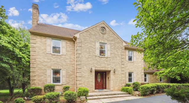 Photo of 10506 White Clover Ter, Potomac, MD 20854
