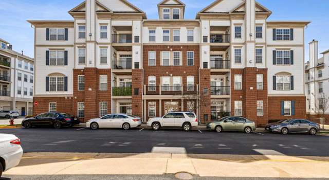 Photo of 11623 Cavalier Landing Ct #305, Fairfax, VA 22030