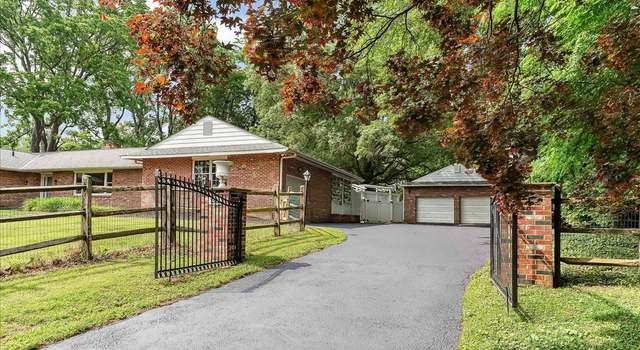 Photo of 136 Schoolhouse Ln, Glen Mills, PA 19342