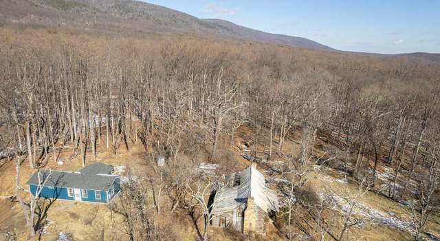 Photo of 482 Diamondback Ln, Winchester, VA 22602
