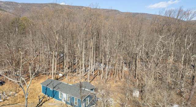 Photo of 482 Diamondback Ln, Winchester, VA 22602