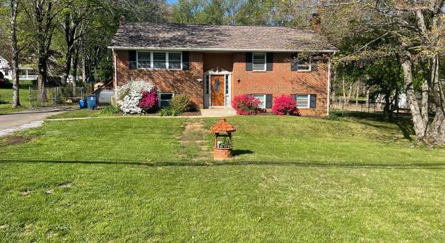 Photo of 8623 Hawkins Creamery Rd, Gaithersburg, MD 20882