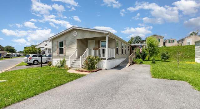 Photo of 75 Ridgewood Mnr, Manheim, PA 17545