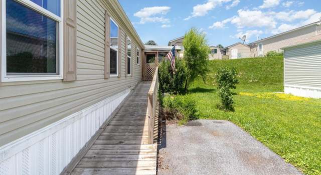 Photo of 75 Ridgewood Mnr, Manheim, PA 17545