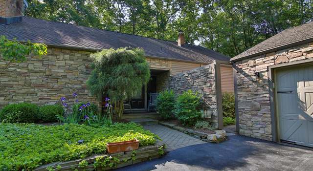 Photo of 280 Persimmon Ln, Bangor, PA 18013