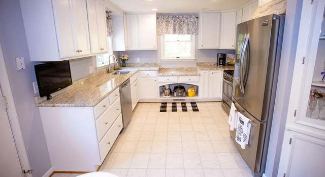 Photo of 12978 Elk Run Rd, Bealeton, VA 22712