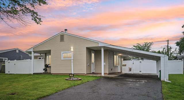 Photo of 6 Swan Ln, Levittown, PA 19055