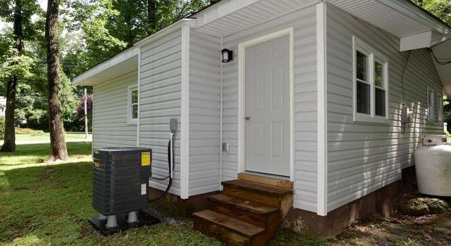 Photo of 4165 Freezeland Rd, Linden, VA 22642