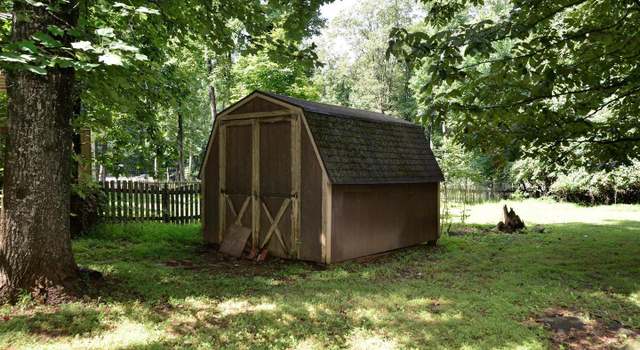 Photo of 4165 Freezeland Rd, Linden, VA 22642