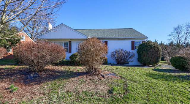 Photo of 43 Eastbrook Rd, Ronks, PA 17572