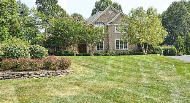 Photo of 901 Falls Manors Ct, Great Falls, VA 22066
