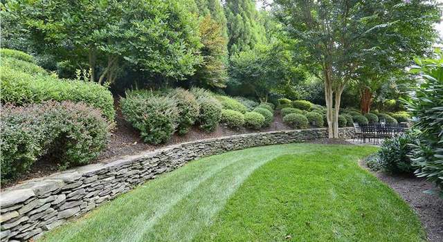 Photo of 901 Falls Manors Ct, Great Falls, VA 22066