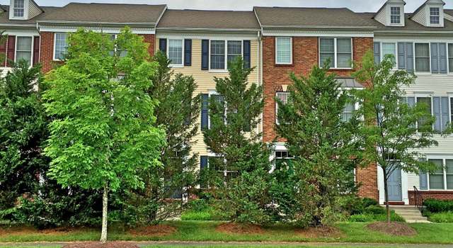 Photo of 25140 Drillfield Ter, Chantilly, VA 20152
