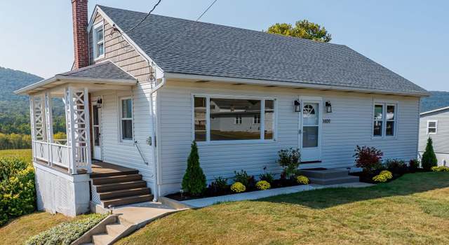 Photo of 1409 W Maple St, Valley View, PA 17983